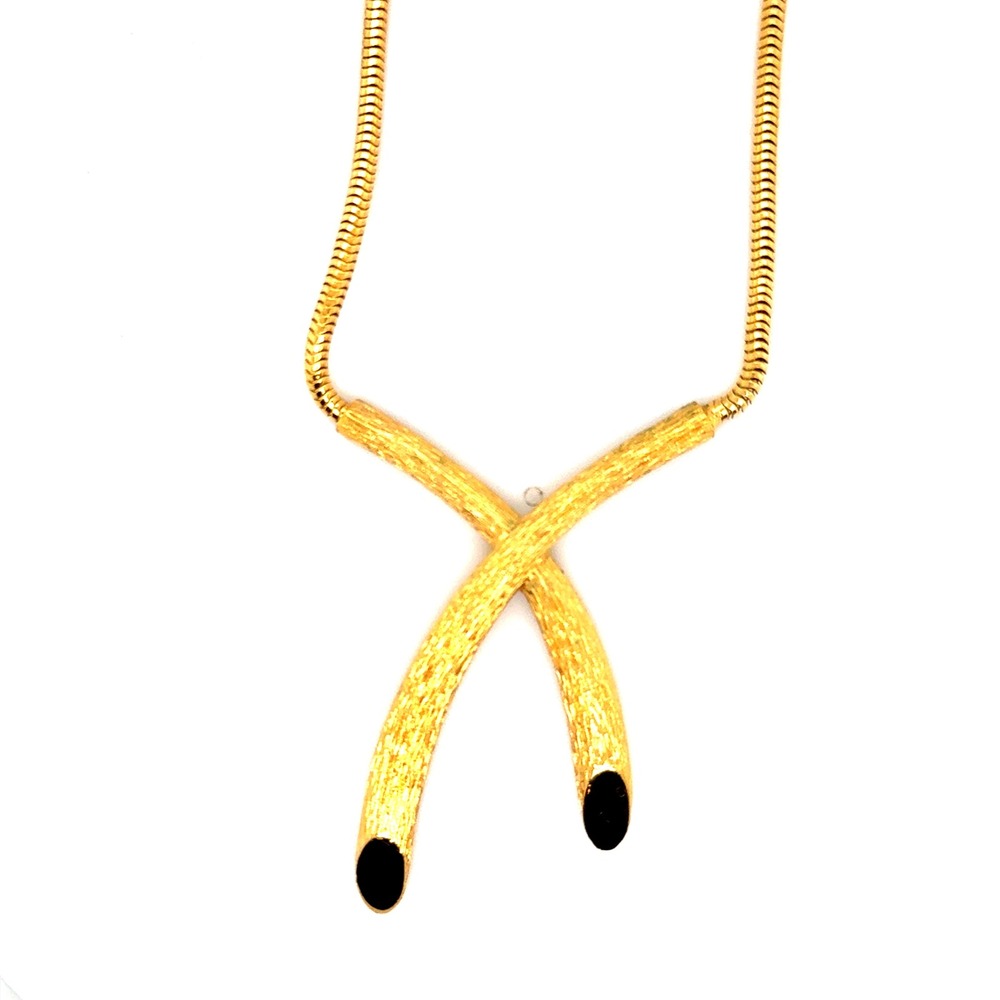 Trifari Vintage Gold Tone Textured Crossover Pendant Snake Chain Necklace 15"